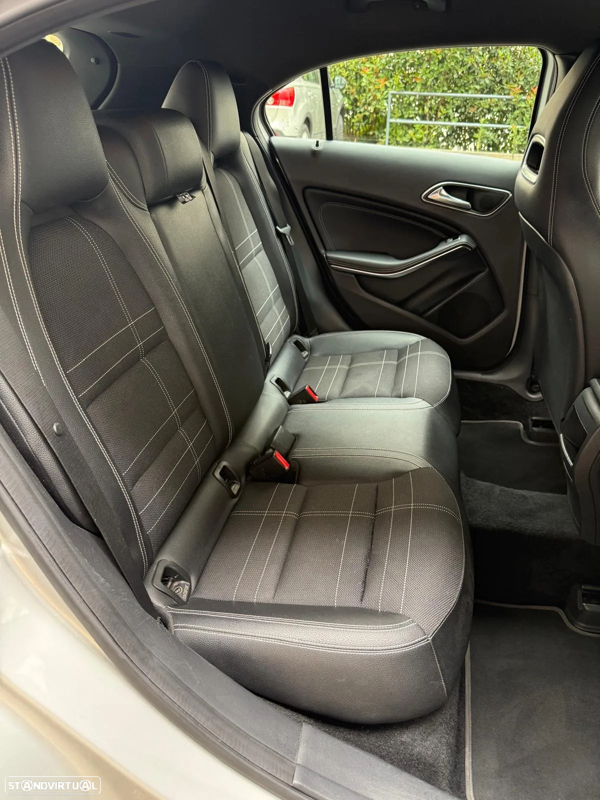 Mercedes-Benz A 180 d Aut. - 12