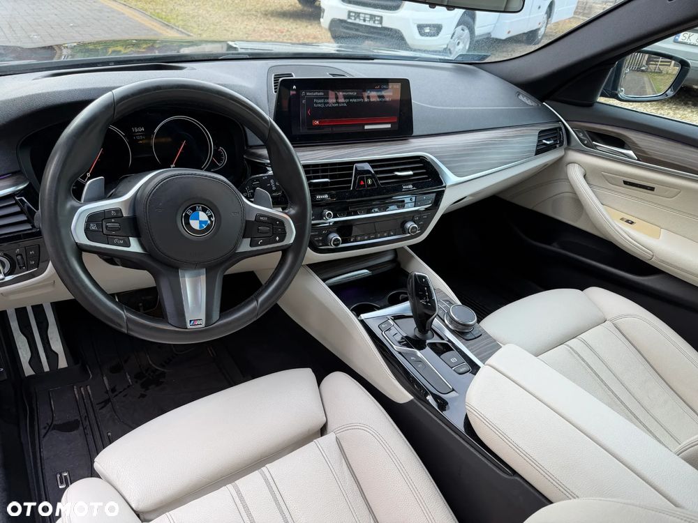 BMW Seria 5 525d M Sport sport - 4