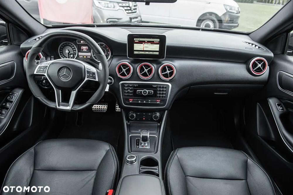 Mercedes-Benz Klasa A 45 AMG 4Matic AMG Speedshift 7G-DCT - 17
