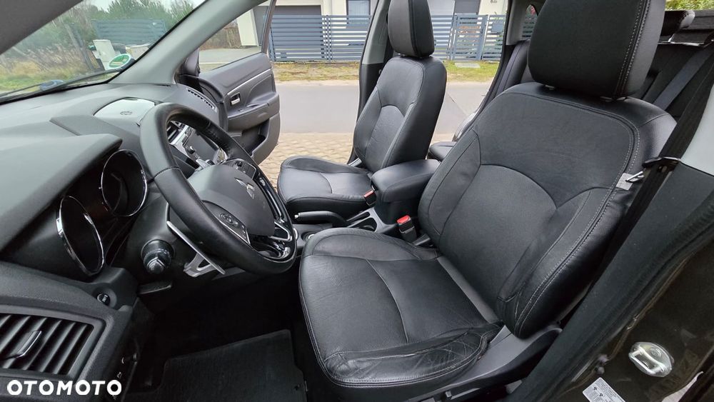 Mitsubishi ASX 2.2 DI-D 4WD Automatik Diamant Edition+ - 11