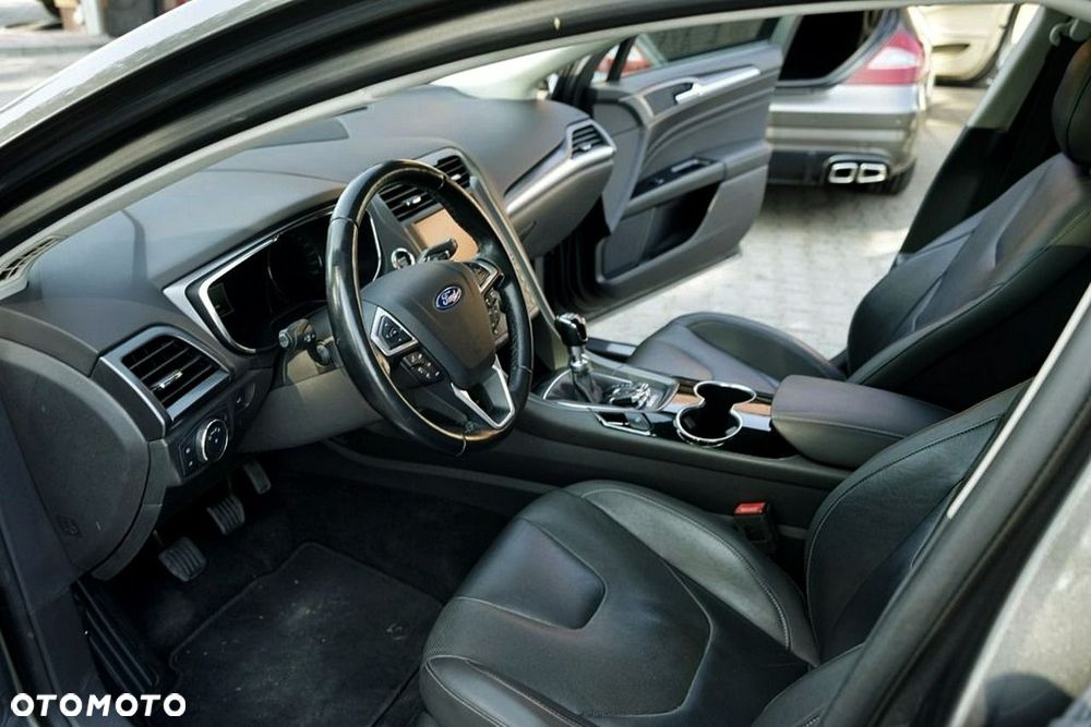 Ford Mondeo - 12