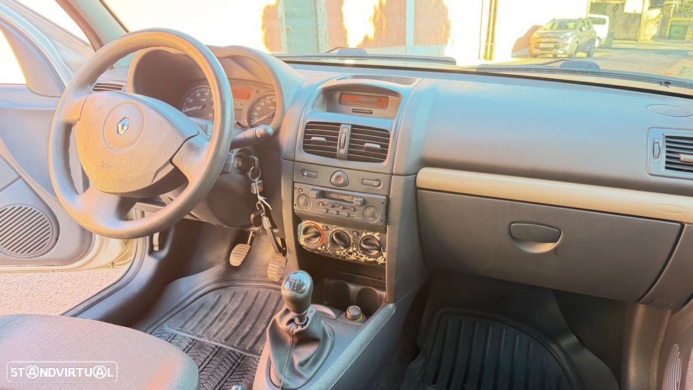Renault Clio 1.2 Confort Authentique GPL - 8