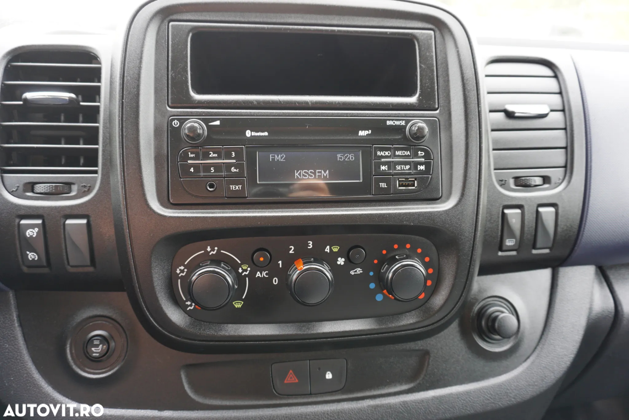 Opel Vivaro-B - 21
