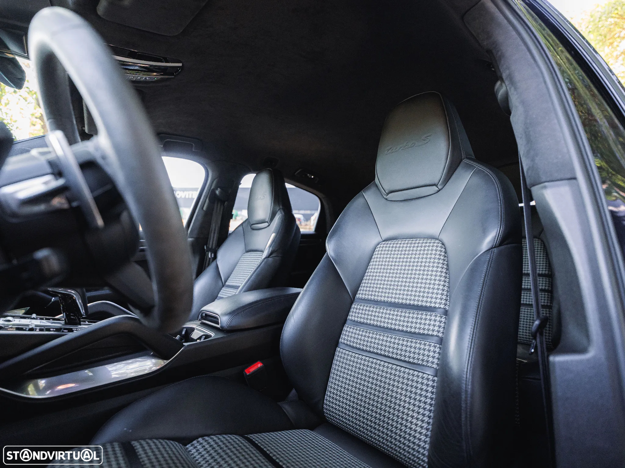 Porsche Cayenne Coupé Turbo S E-Hybrid - 17