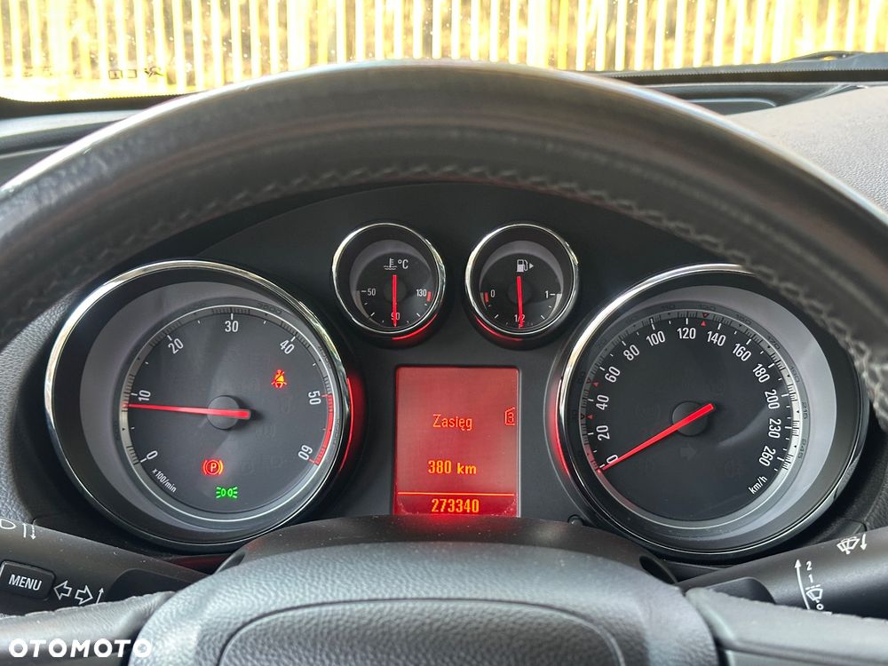 Opel Insignia - 24