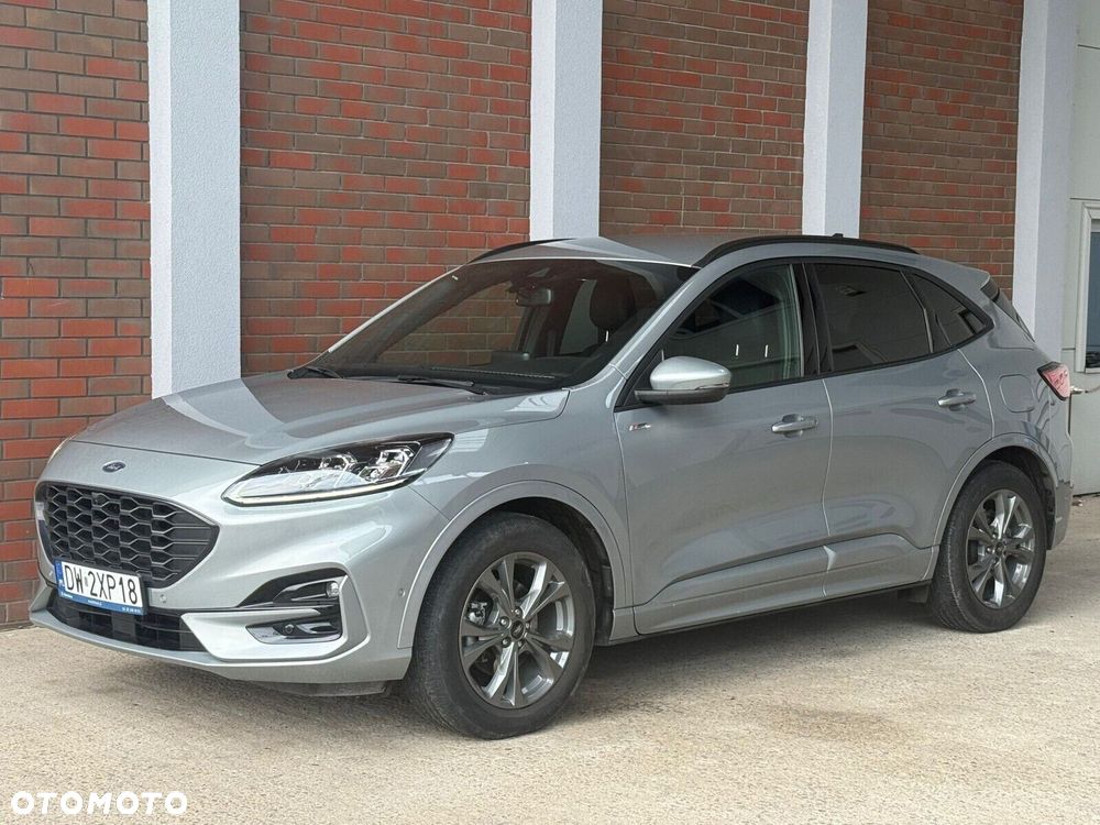 Ford Kuga - 1