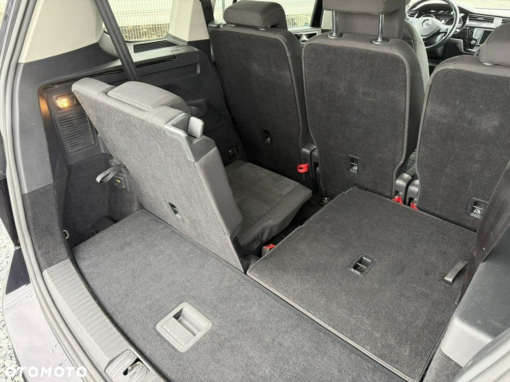 Volkswagen Touran 1.6 TDI BMT Comfortline - 15