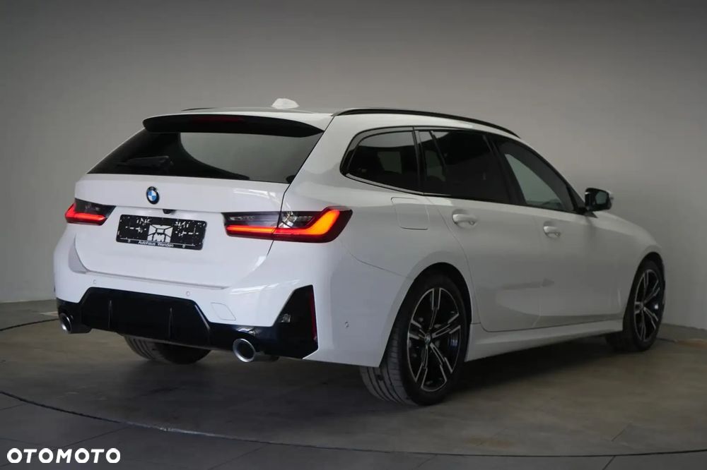 BMW Seria 3 330i xDrive M Sport - 5