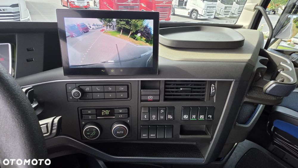 Volvo ///FH///460///2023///GLOBETROTTER/// XXL///HDS///HIAB///WECON///CHWYTAK/// ROTATOR///WAGA///JEDYNE 125 TYŚ KM/// PRZYCZEPA///FULL LED///VIRTUAL COCPIT/// STAN JAK NOWY. - 33
