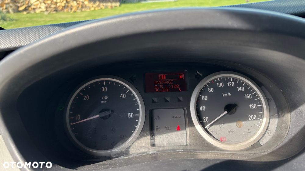 Opel Vivaro - 16