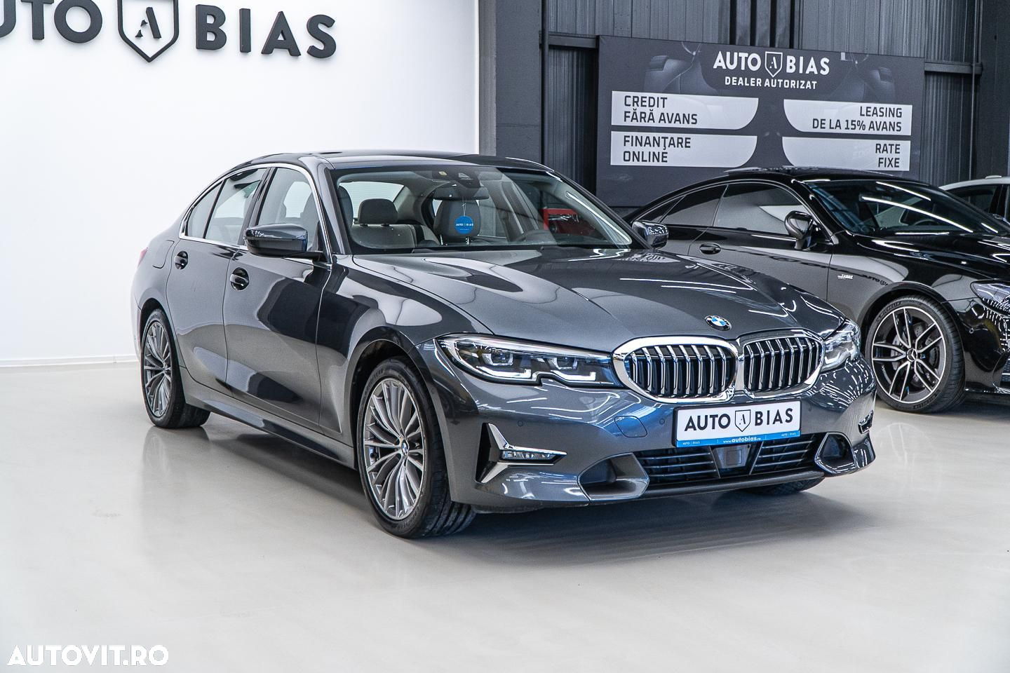BMW Seria 3 320d xDrive AT Luxury Line - 4