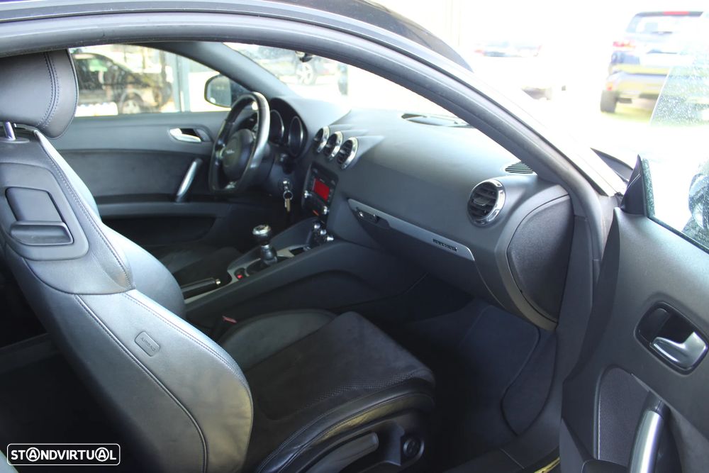 Audi TT Coupé 2.0 TDI quattro S-line - 37