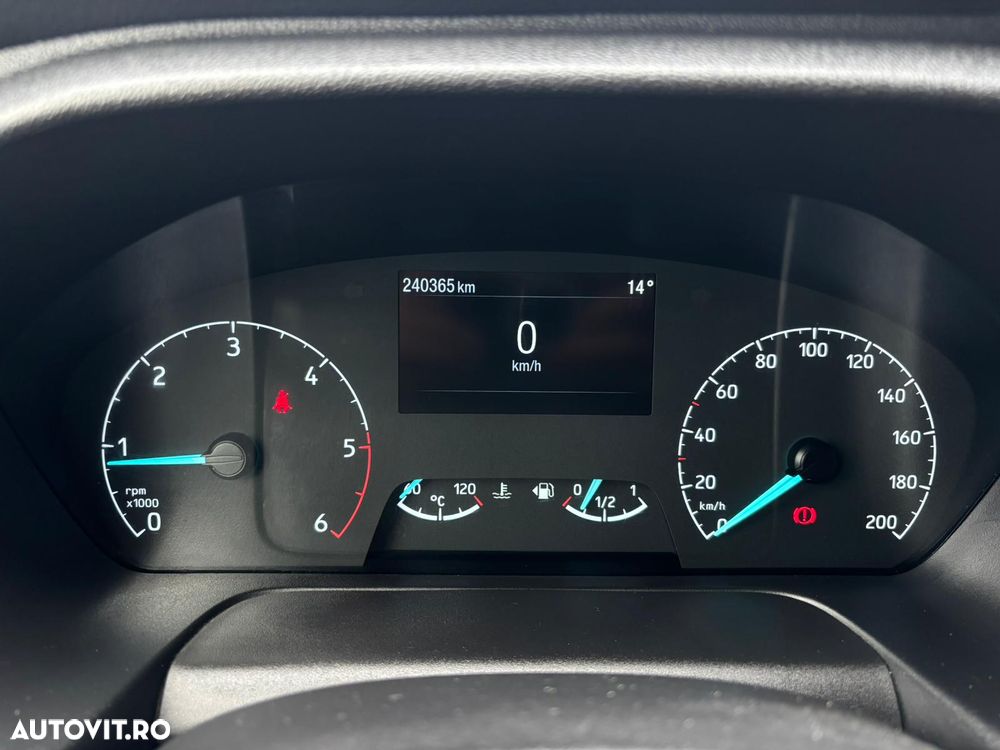 Ford TRANSIT CUSTOM - 16