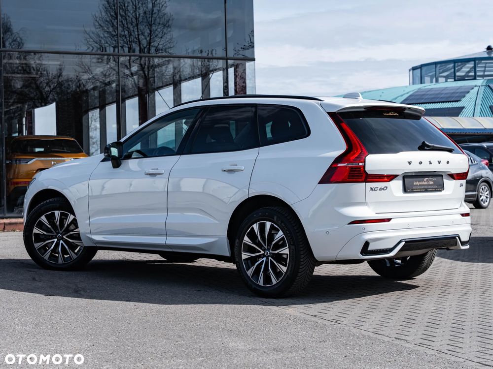 Volvo XC 60 B4 B Plus Dark - 10