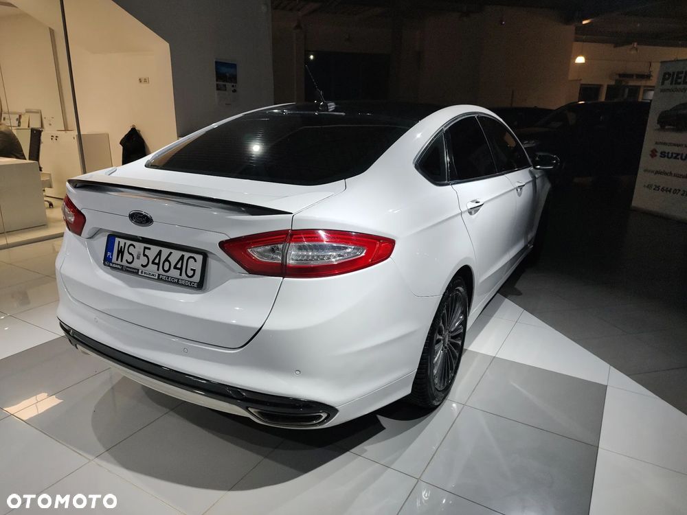 Ford Fusion - 13