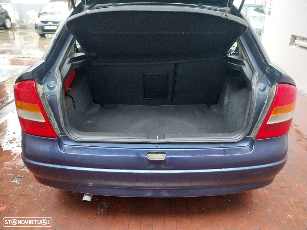 Opel Astra 1.4 Club - 2