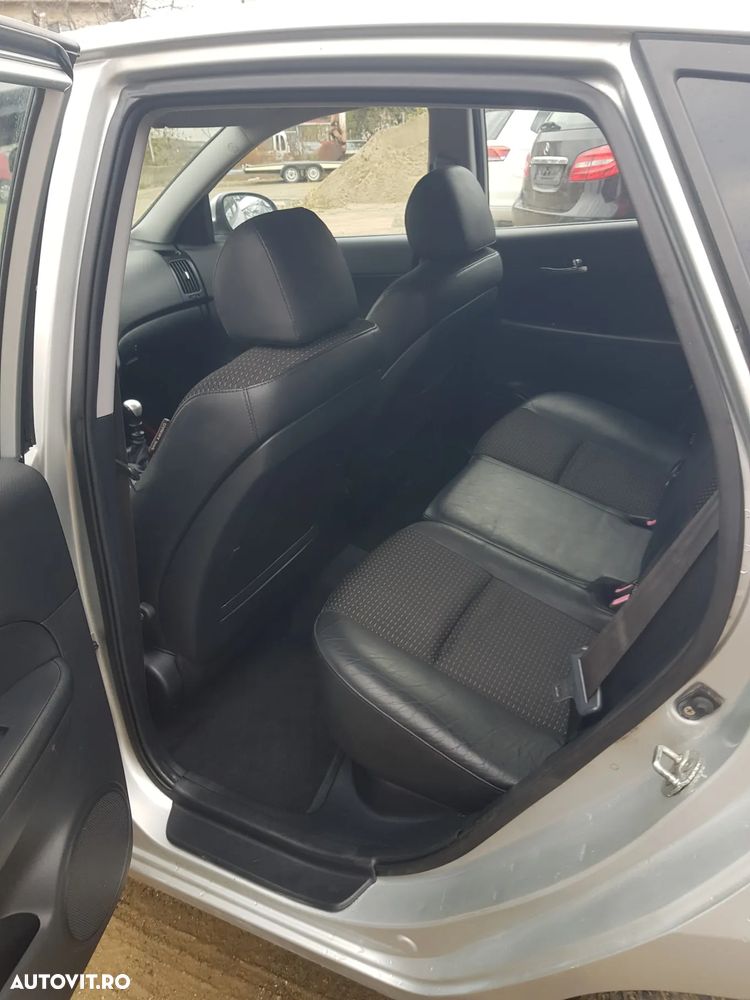 Hyundai i30 1.6 CRDI blue Comfort - 10