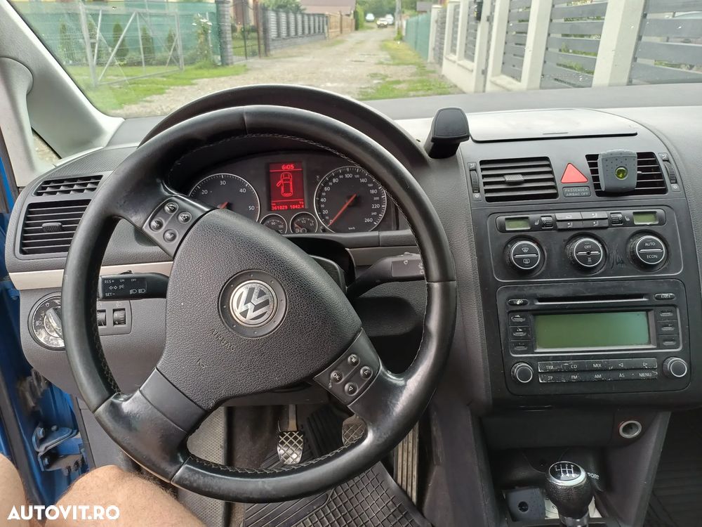 Volkswagen Touran 2.0 TDI DPF Trendline - 5