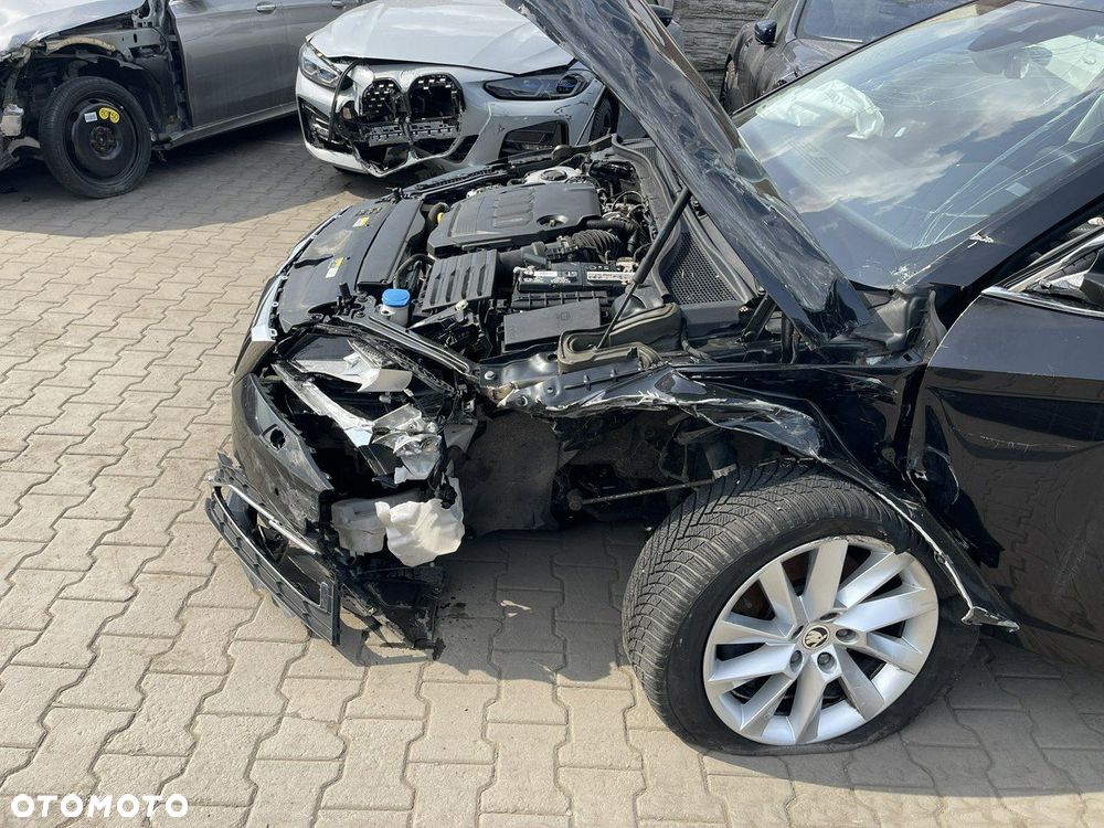 Skoda Superb 2.0 TDI SCR Style DSG - 5