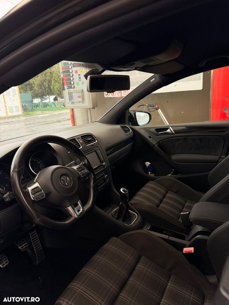 Volkswagen Golf 2.0 DPF GTD - 9