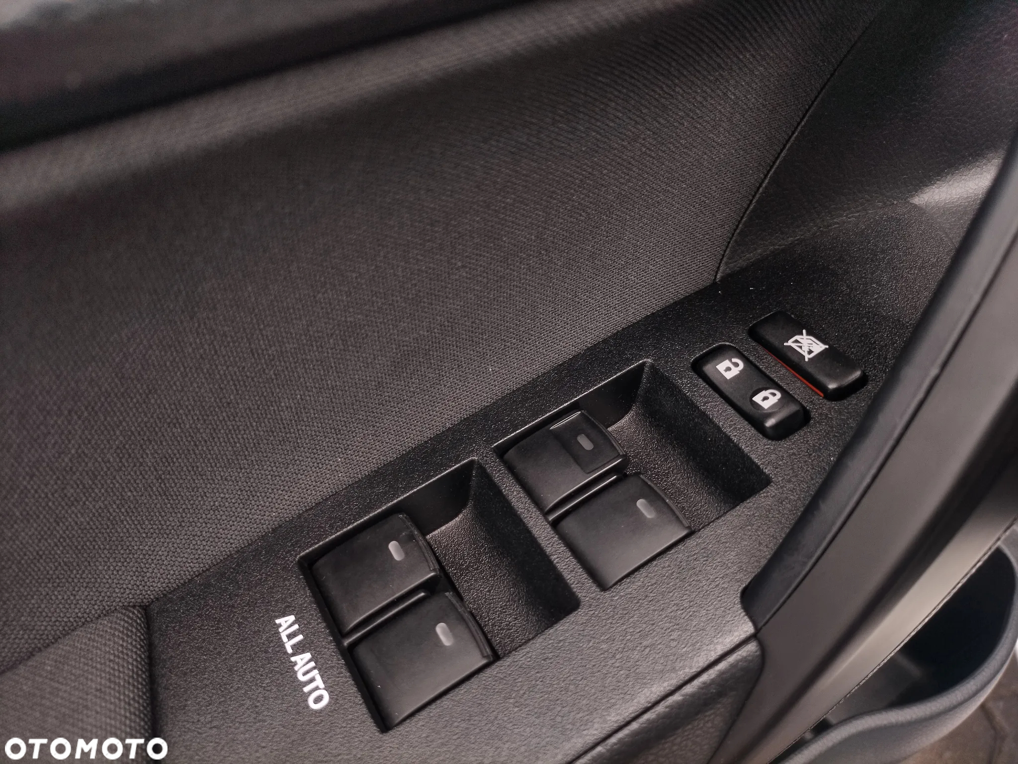 Toyota Corolla 1.6 Comfort MS - 13