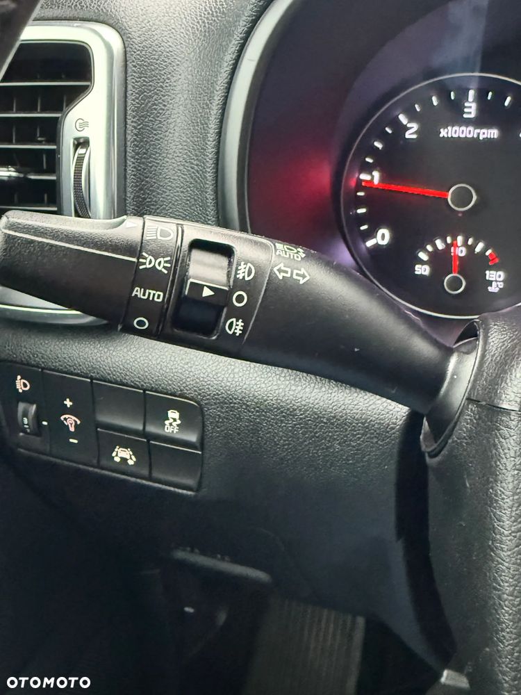 Kia Sportage 1.7 CRDI 2WD ISG Dream-Team Edition - 32