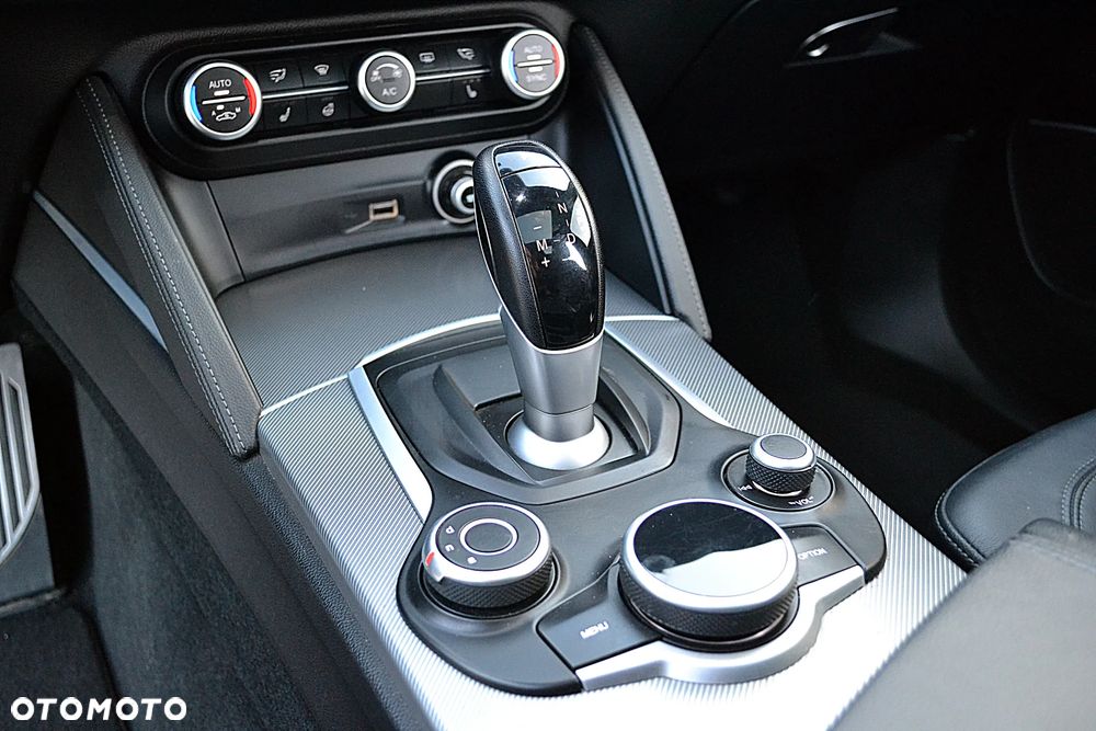 Alfa Romeo Stelvio 2.0 Turbo TI Q4 - 23