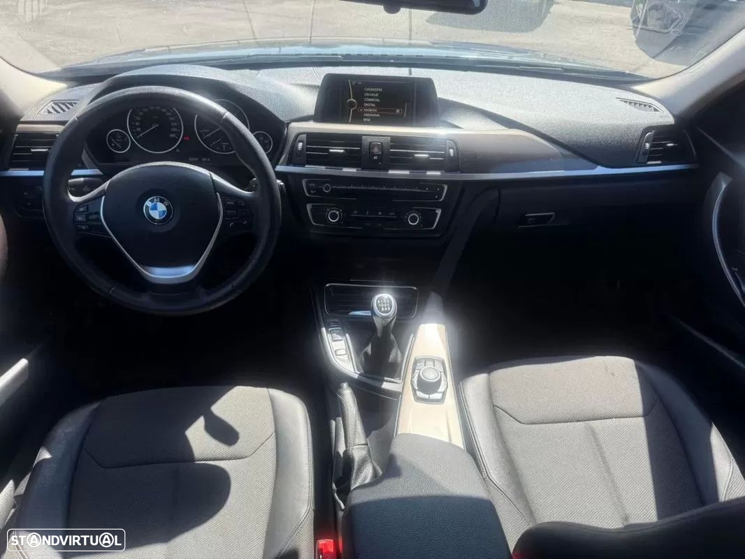 BMW 320 d Touring EfficientDynamics Line Sport - 10