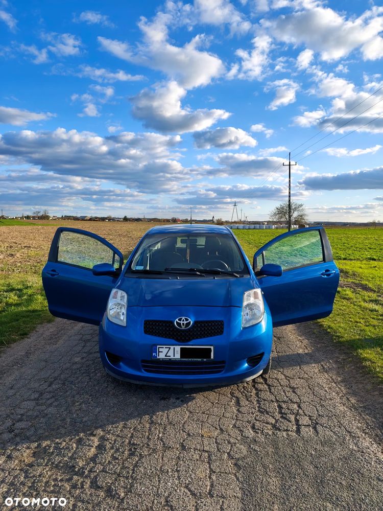 Toyota Yaris 1.3 - 3