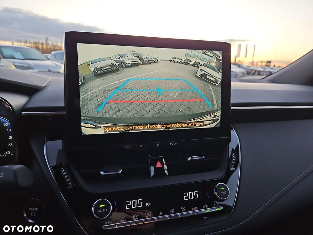 Toyota Corolla 1.8 Hybrid Comfort - 24