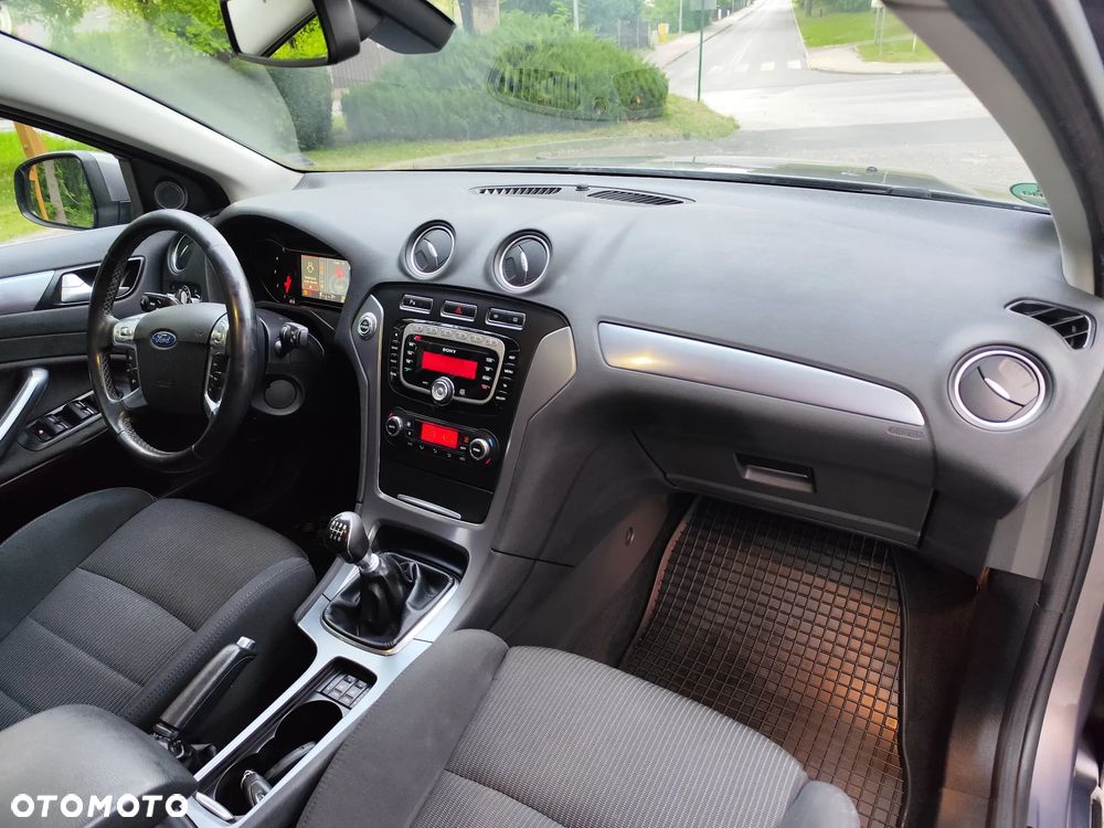 Ford Mondeo 2.0 TDCi Business Edition - 26