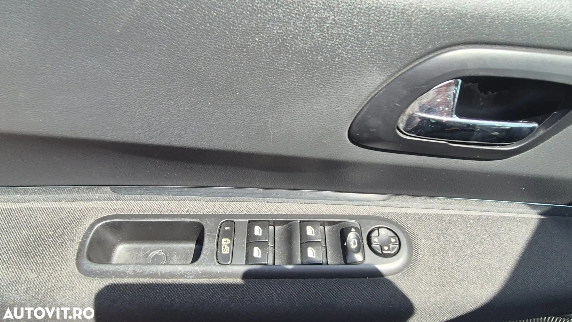 Peugeot 5008 HDI FAP 150 Premium - 18