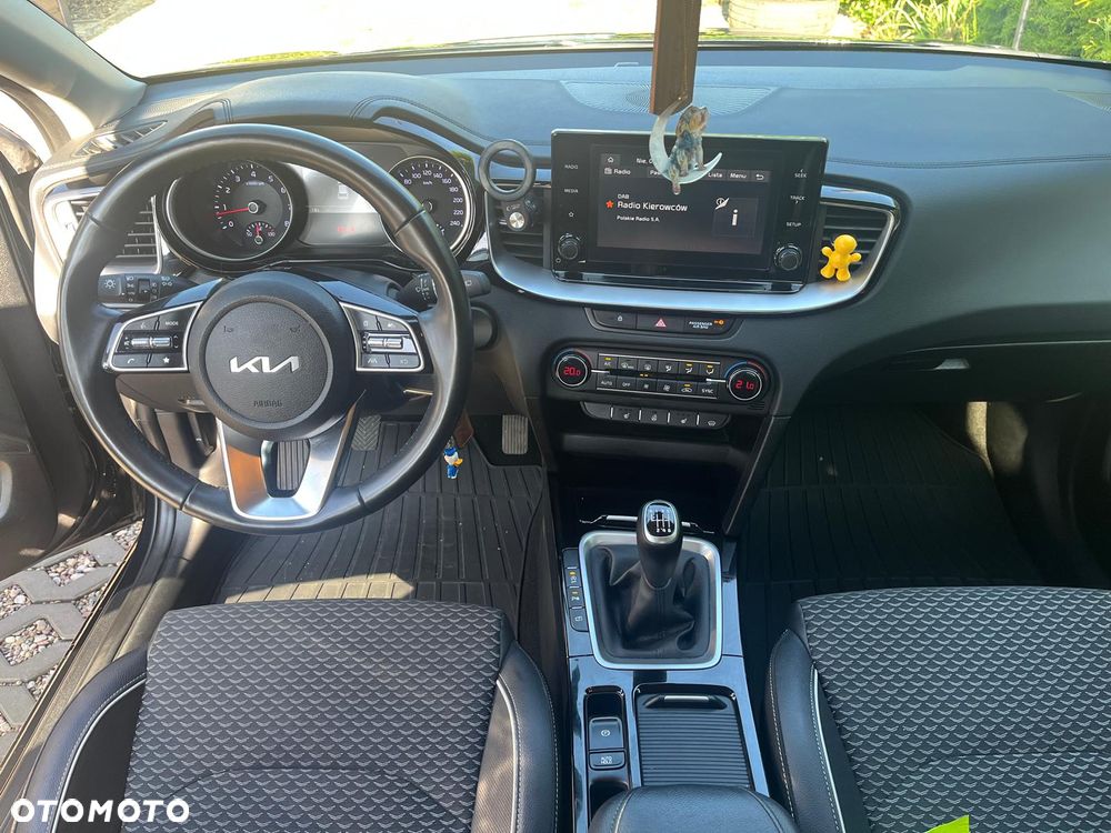 Kia Ceed 1.5 T-GDI Business Line - 12