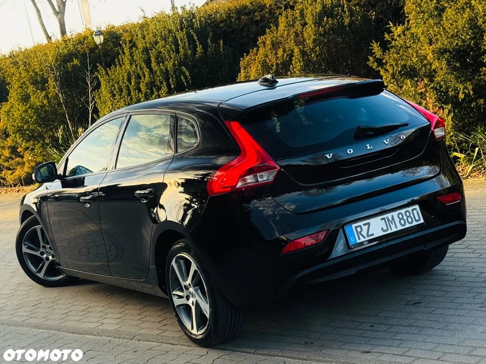 Volvo V40 T2 Drive-E Momentum - 2