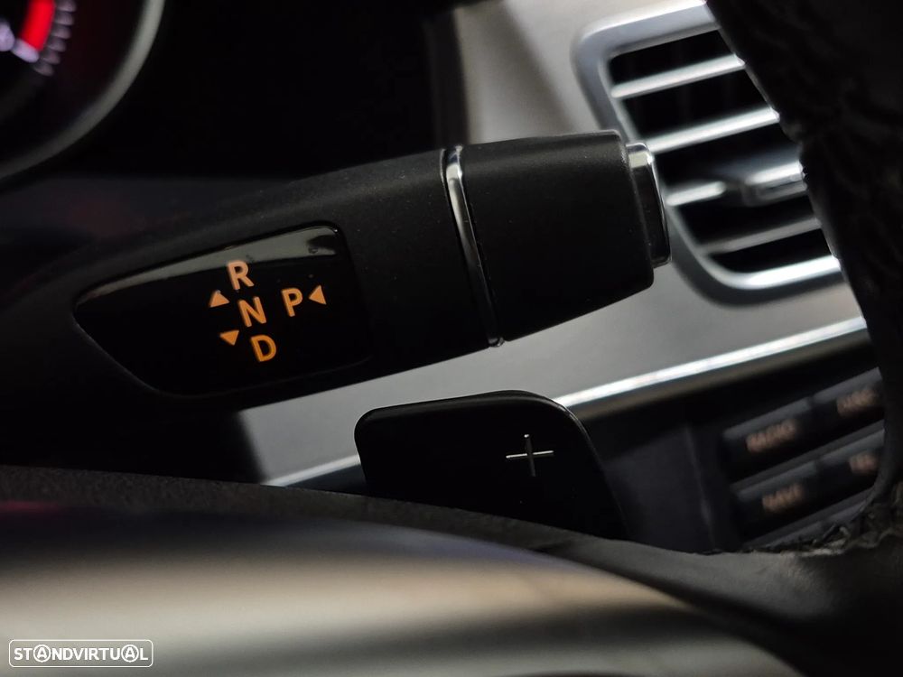 Mercedes-Benz E 300 Bluetec Hybrid Avantgarde - 45