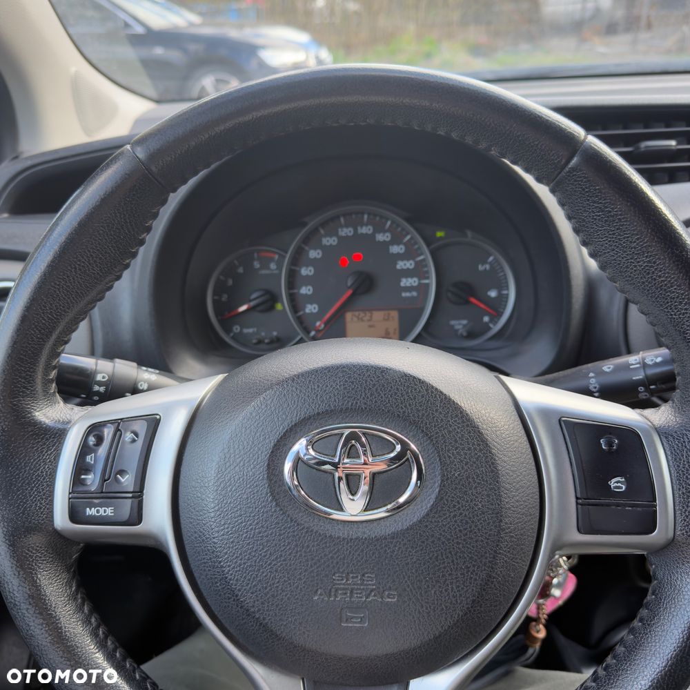 Toyota Yaris - 11