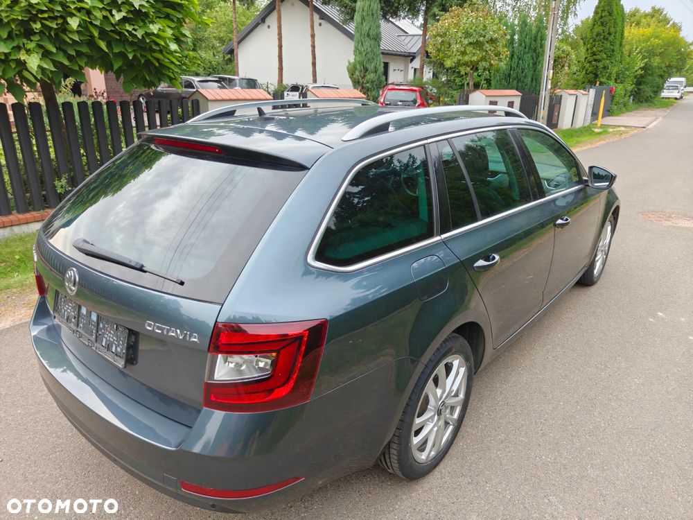 Skoda Octavia 2.0 TDI DSG Premium Edition - 10