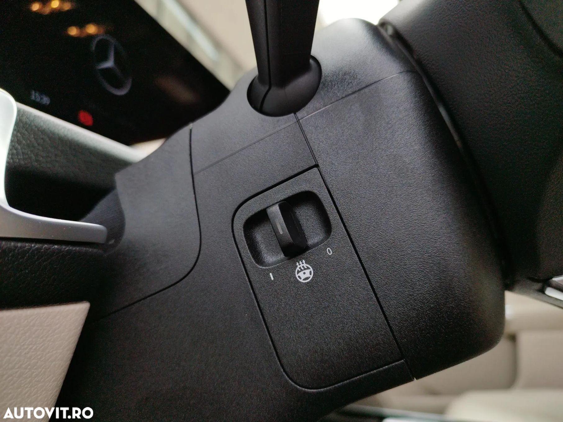 Mercedes-Benz GLB - 24