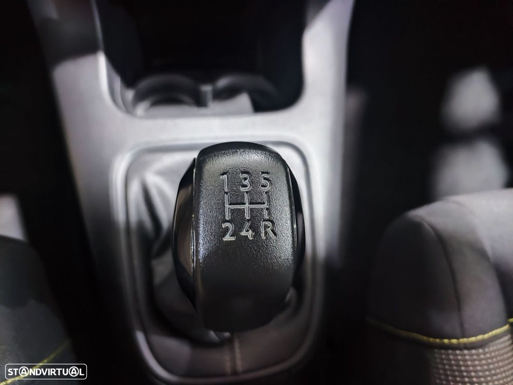 Citroën C3 1.2 PureTech Plus - 21