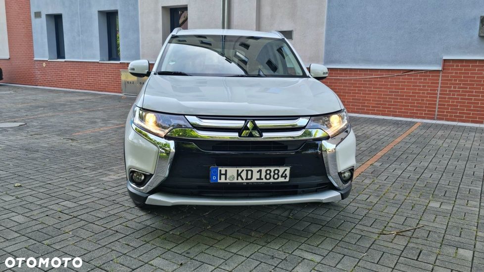 Mitsubishi Outlander 2.0 2WD Diamant Edition - 5