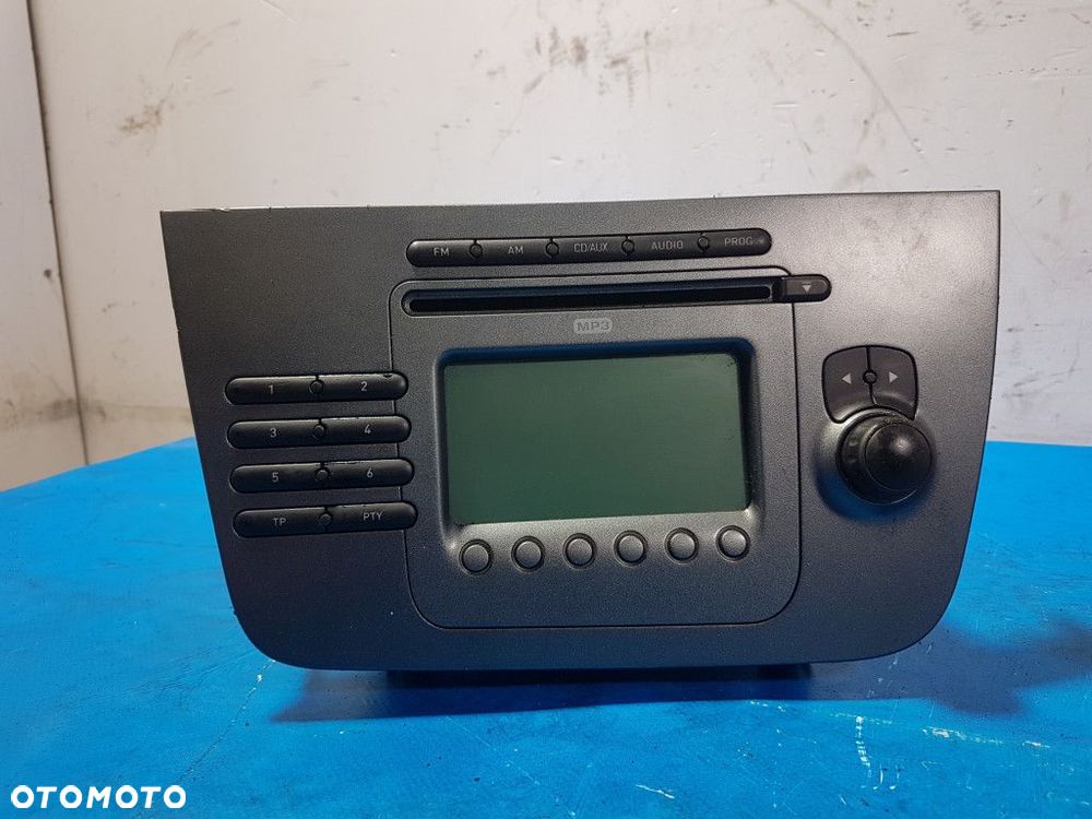 SEAT ALTEA XL RADIO FABRYCZNE - 1