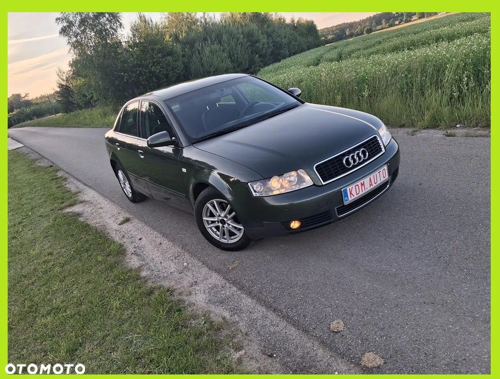 Audi A4 Limousine - 1