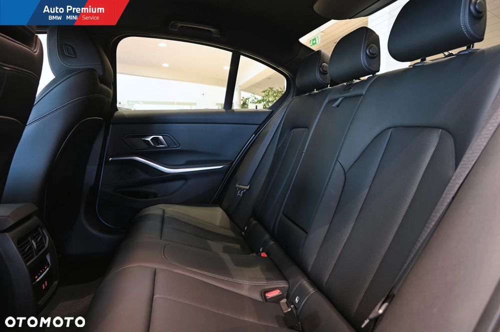 BMW Seria 3 320i xDrive M Sport sport - 14