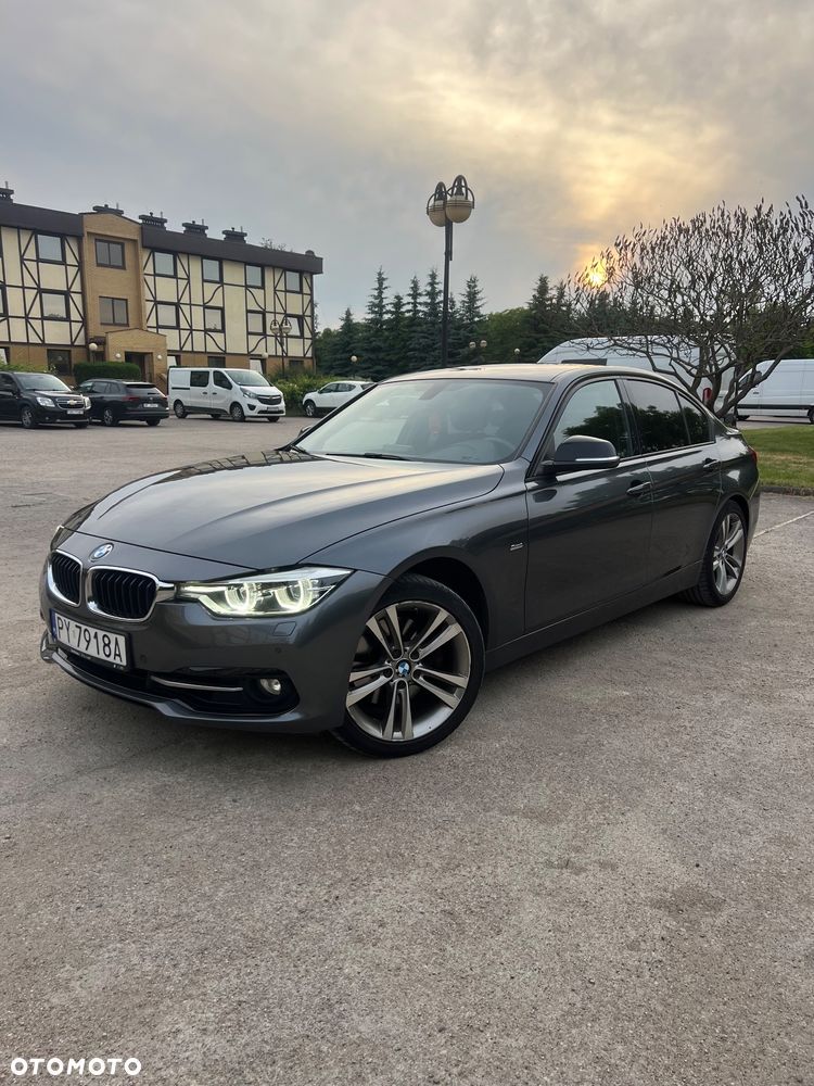 BMW Seria 3 330i Sport - 1