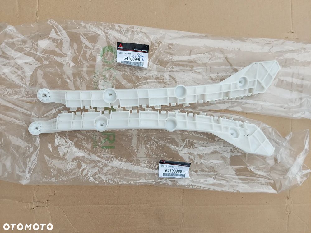 Eclipse Cross 17- Ślizg Zderzaka Tył L+R - 1