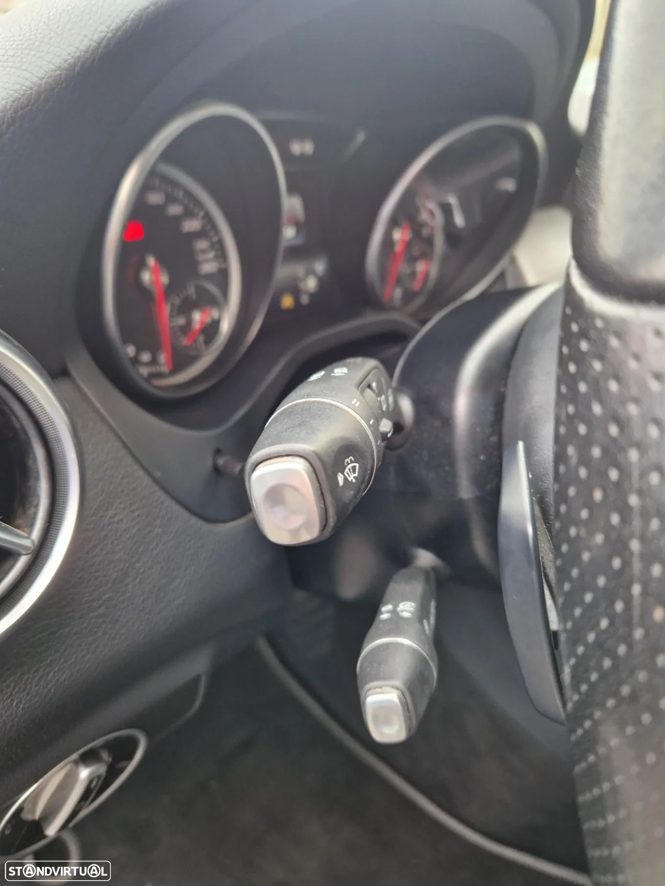 Mercedes-Benz GLA 180 7G-DCT Urban - 22