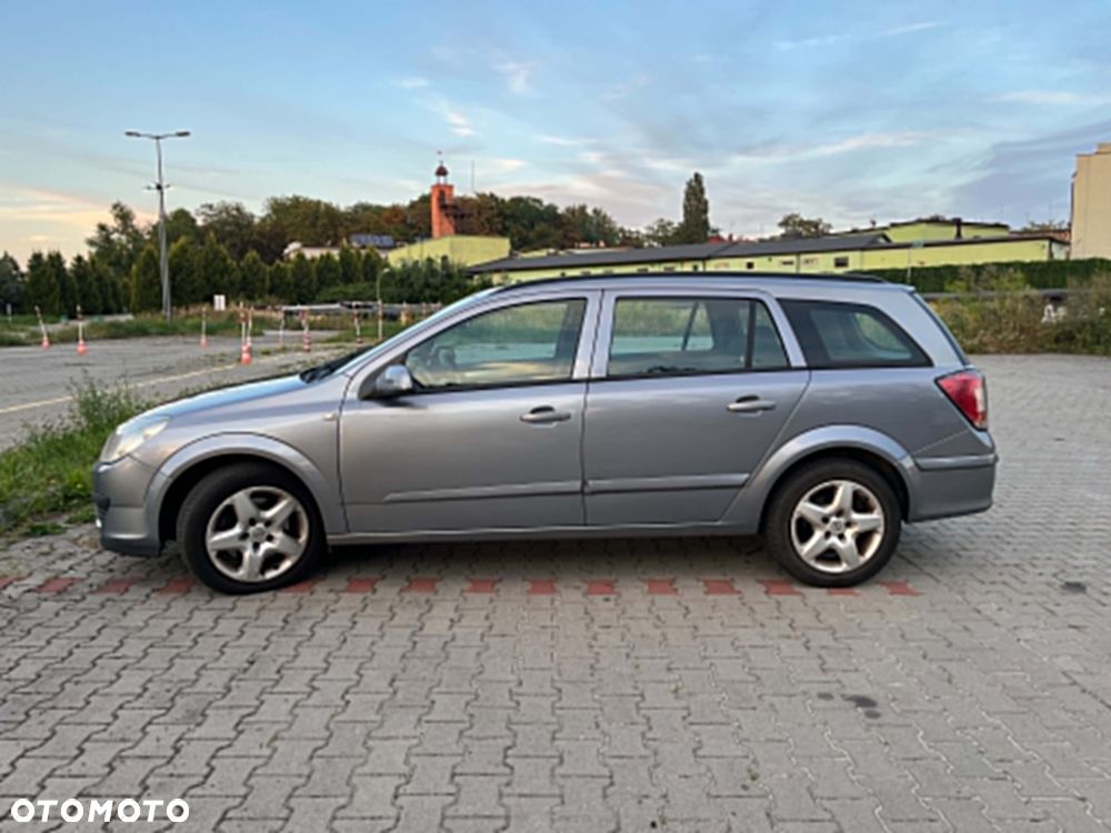 Opel Astra 1.9 CDTI - 8