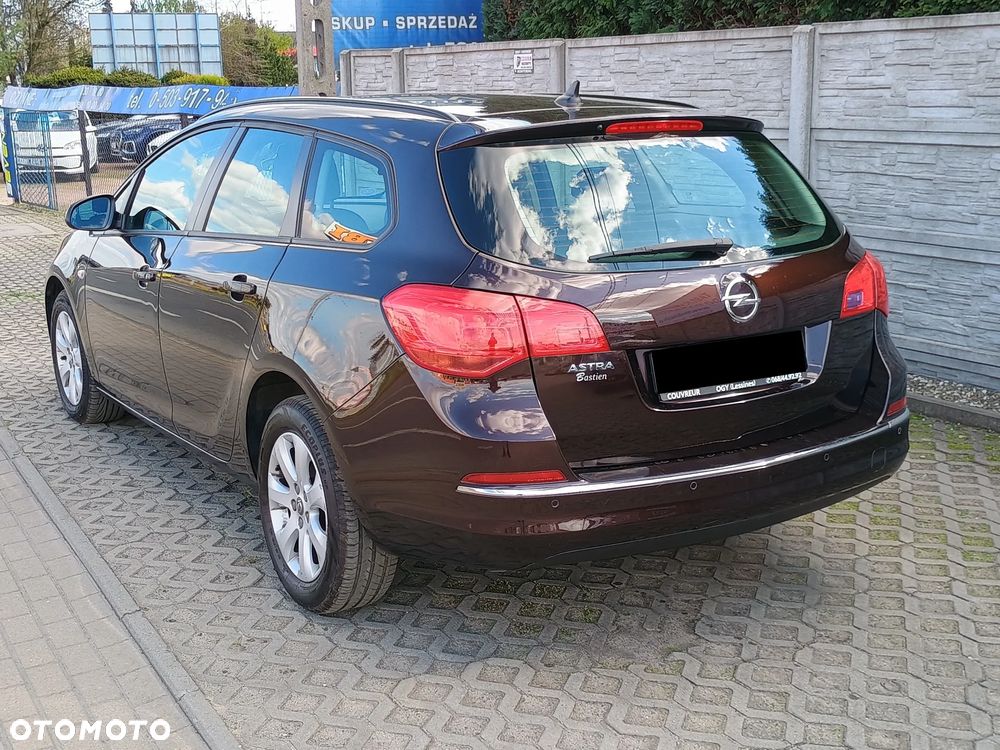 Opel Astra 1.4 Turbo Edition Sport - 2