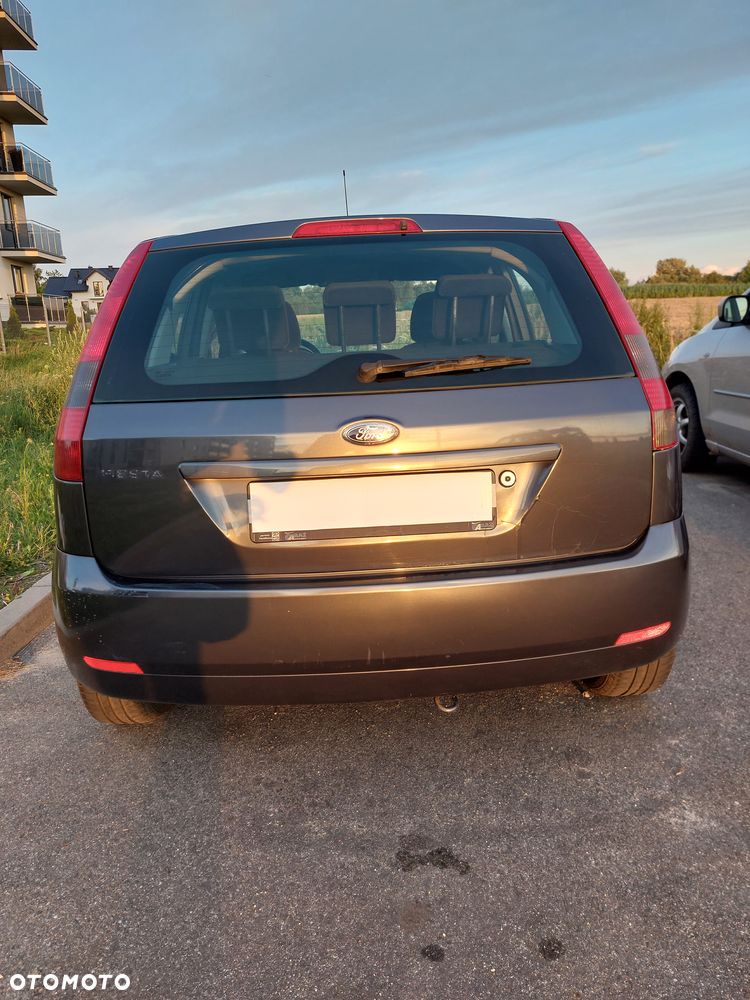 Ford Fiesta 1.4 Ghia - 12