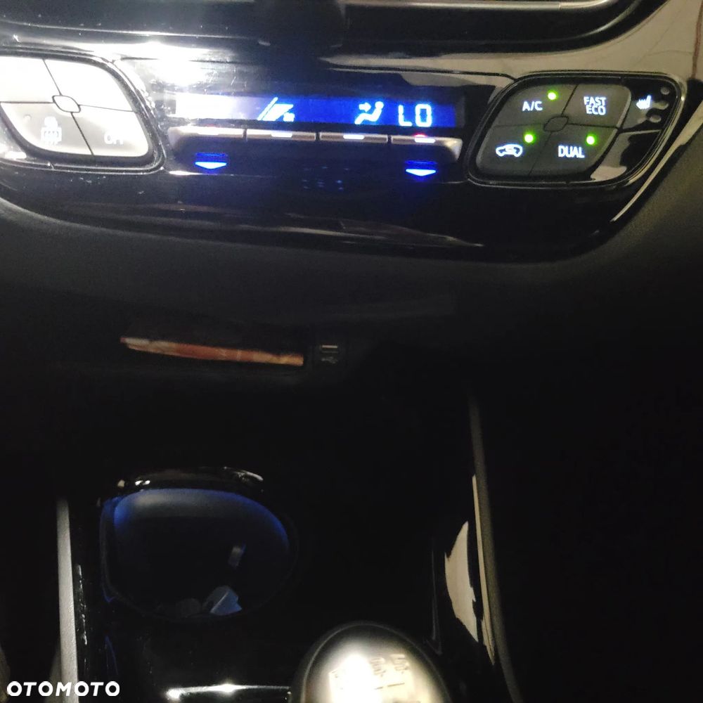 Toyota C-HR 1.2 T Style - 12